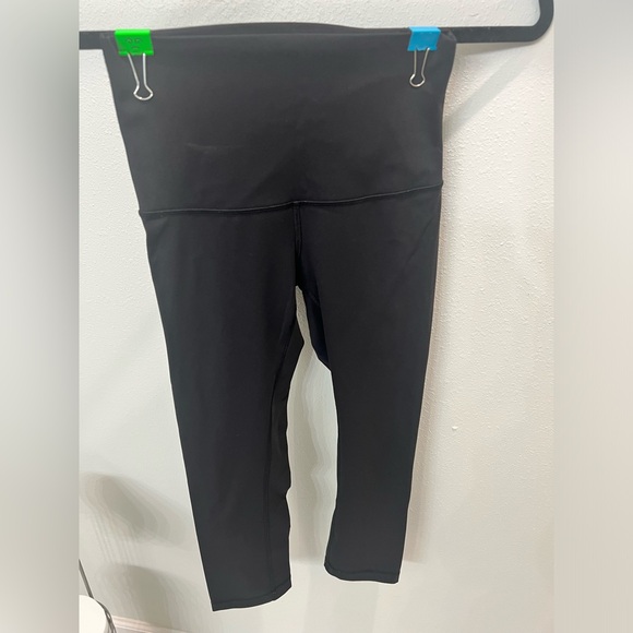 Cropped lululemon pants (SOLD IN FB) - Picture 2 of 3
